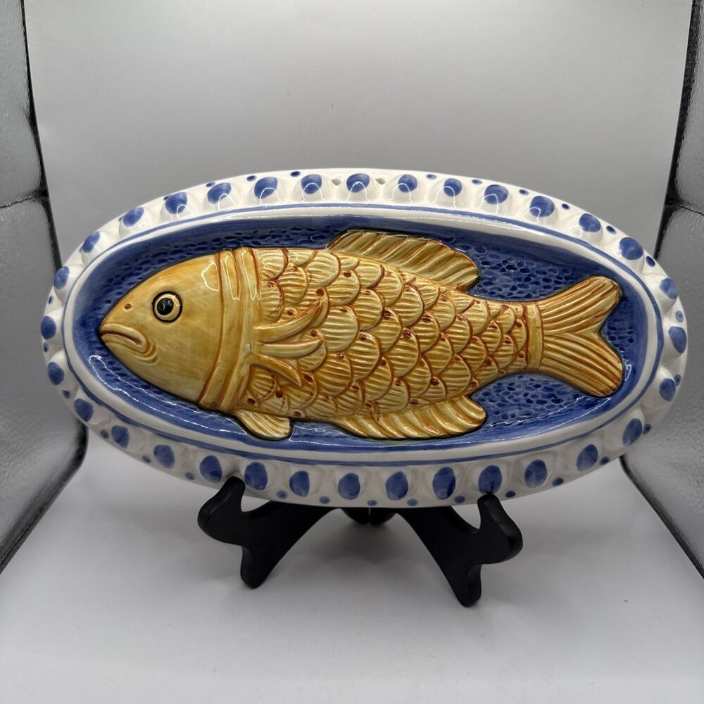 Sigma Fish Mold Tastesetter Hand Painted Ceramic Kitchen Decor Blue Yellow Japan
